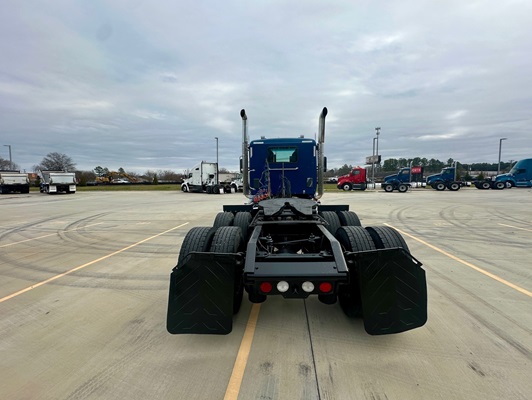 2021 Kenworth T880 in Fort Mill, SC — photo 4