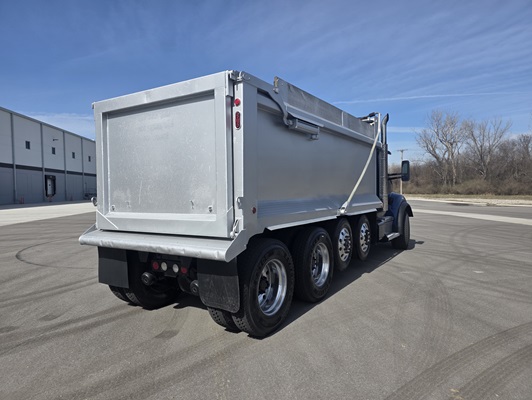 2018 Kenworth T880 in Kansas City, MO — photo 9