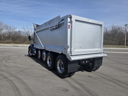 2018 Kenworth T880 in Kansas City, MO — photo 11