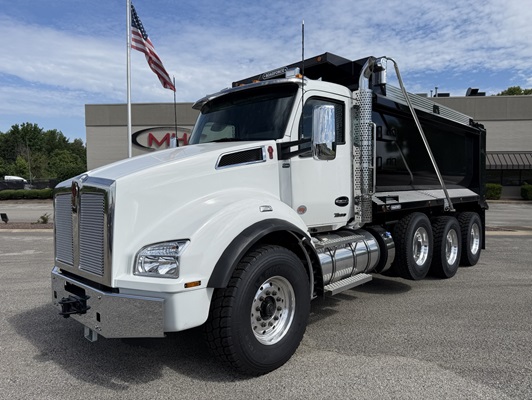 2027 Kenworth T880