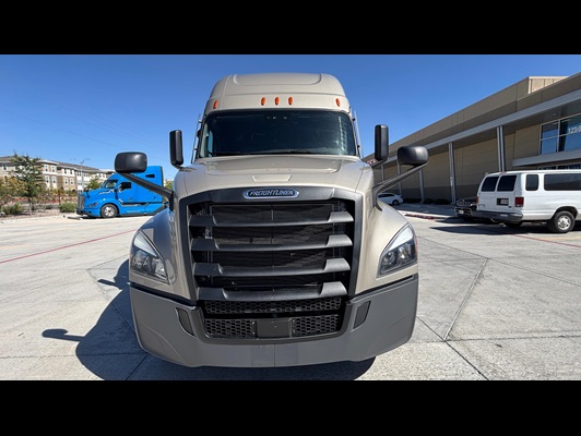 2024 Freightliner in El Paso, TX — photo 5