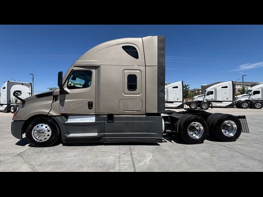2024 Freightliner in El Paso, TX — photo 14