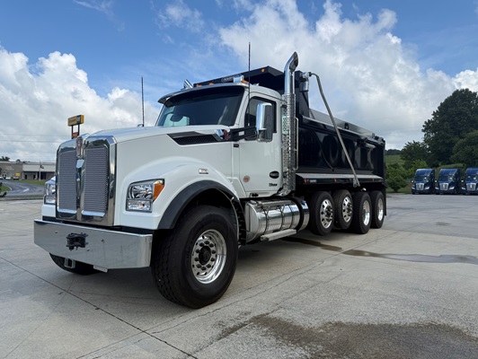 2027 Kenworth T880