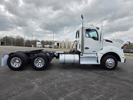 2021 Kenworth T880 in Chillicothe, OH — photo 12