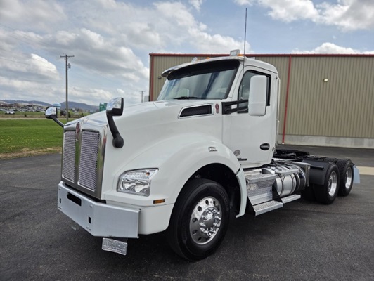 2021 Kenworth T880 in Chillicothe, OH — photo 2