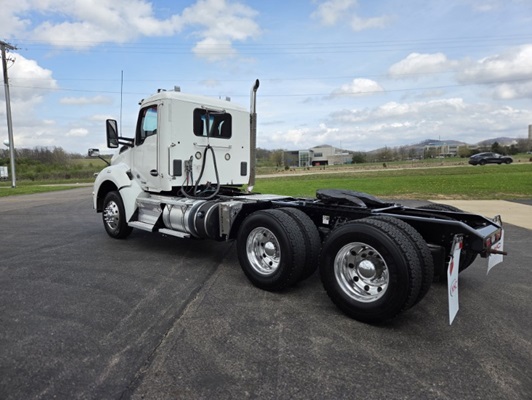 2021 Kenworth T880 in Chillicothe, OH — photo 8