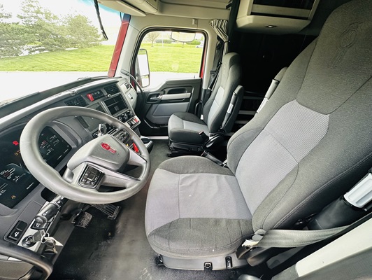 2023 Kenworth T680 in Olathe, KS — photo 22
