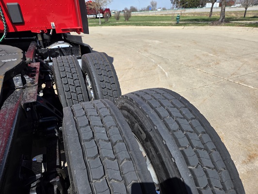 2022 Kenworth T680 in Cedar Rapids, IA — photo 15