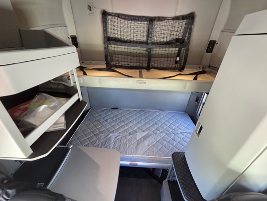 2022 Kenworth T680 in Cedar Rapids, IA — photo 19