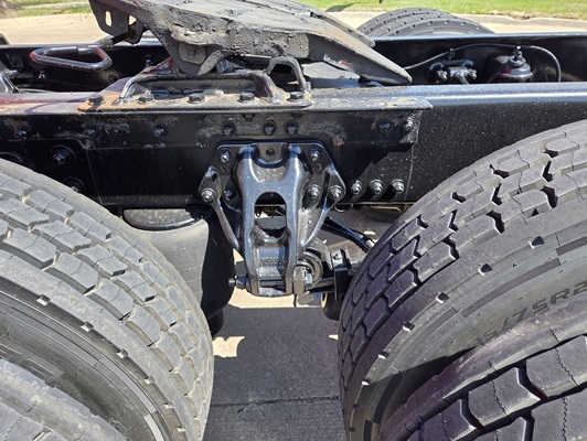 2022 Kenworth T680 in Cedar Rapids, IA — photo 4