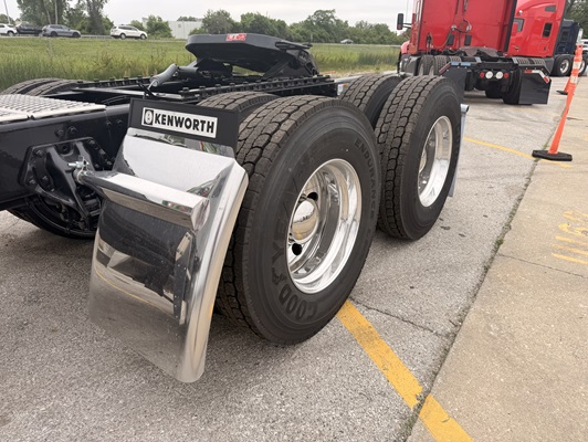 2027 Kenworth W900 in Kansas City, MO — photo 20