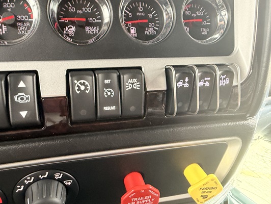 2027 Kenworth W900 in Kansas City, MO — photo 29