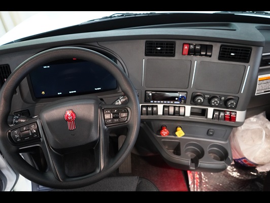 2027 Kenworth T880 in Gainesville, GA — photo 2