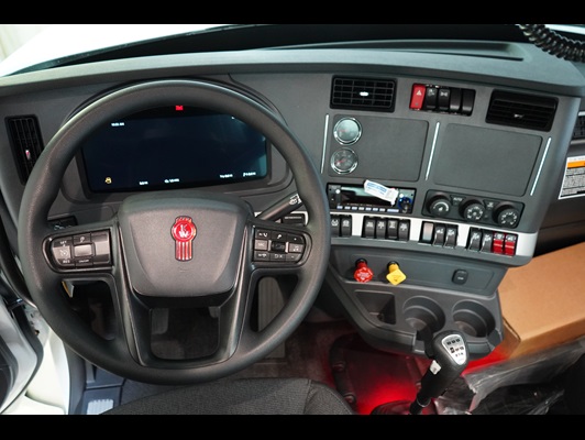 2027 Kenworth T880 in Gainesville, GA — photo 3