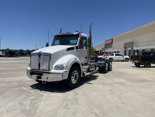 2027 Kenworth T880 in Gainesville, GA — photo 2