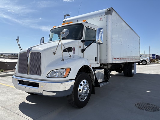 2021 Kenworth T270 in Englewood, CO — photo 2