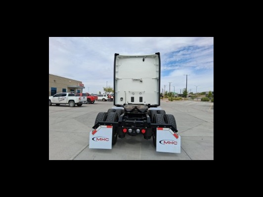 2027 Kenworth T680 in El Paso, TX — photo 5