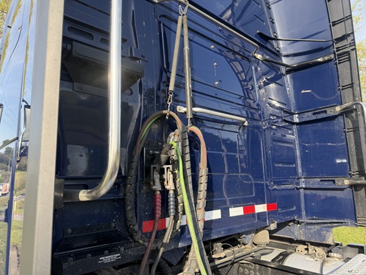 2023 Volvo VNL 760 in Nashville, TN — photo 14