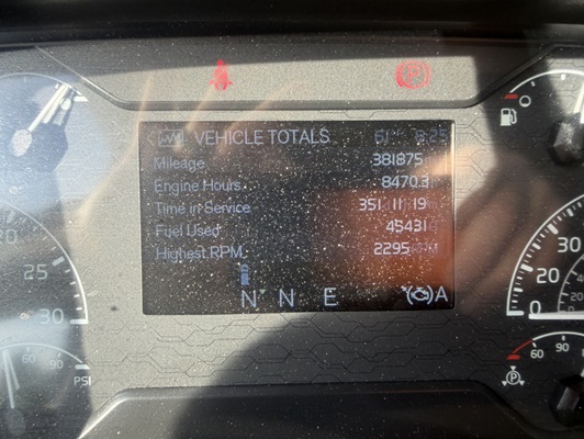 2023 Volvo VNL 760 in Nashville, TN — photo 19