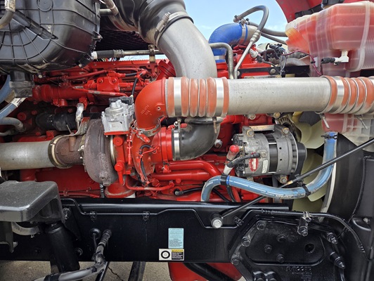2022 Kenworth T680 in Cedar Rapids, IA — photo 17
