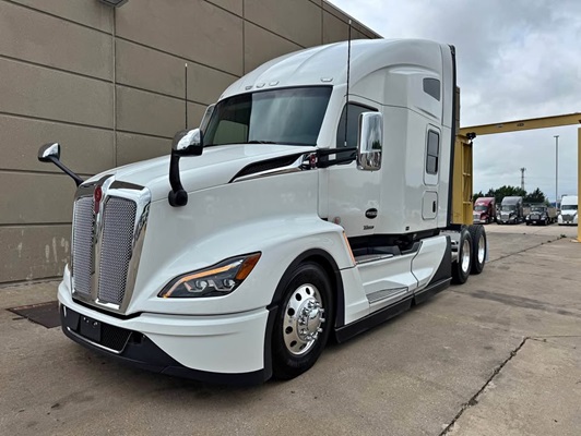 2027 Kenworth T680