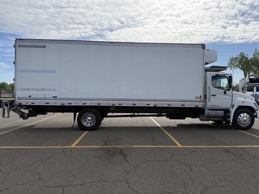 2020 Hino 338 in Denver, CO — photo 4