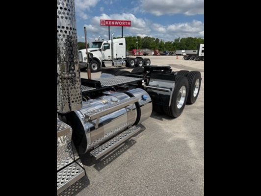 2027 Kenworth T880 in Battleboro, NC — photo 9