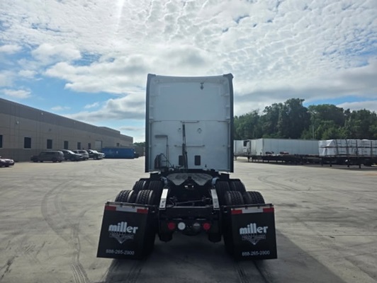 2022 Kenworth T680 in Fort Mill, SC — photo 4