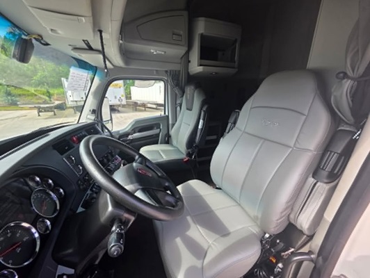 2022 Kenworth T680 in Fort Mill, SC — photo 8