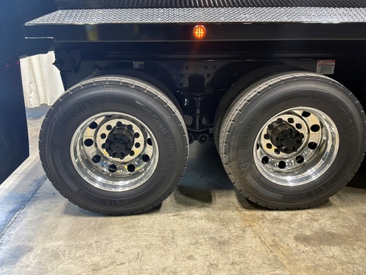 2027 Kenworth T880 in Springfield, MO — photo 3