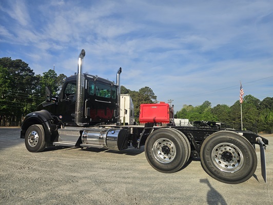 2027 Kenworth T880 in Durham, NC — photo 9