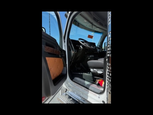 2027 Kenworth W990 in Chattanooga, TN — photo 26