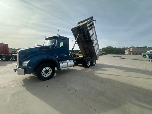 2021 Kenworth T880