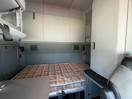 2022 Kenworth T680 in Tulsa, OK — photo 19