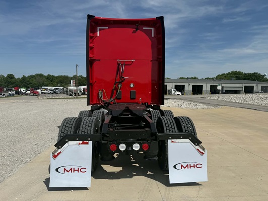 2022 Kenworth T680 in Tulsa, OK — photo 5