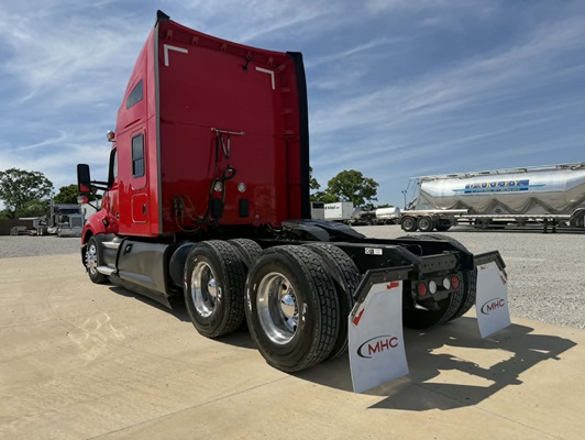2022 Kenworth T680 in Tulsa, OK — photo 10