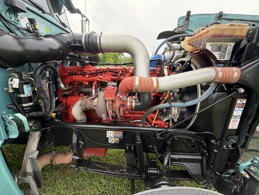 2024 Peterbilt 389 in Joplin, MO — photo 27