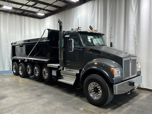 2027 Kenworth T880
