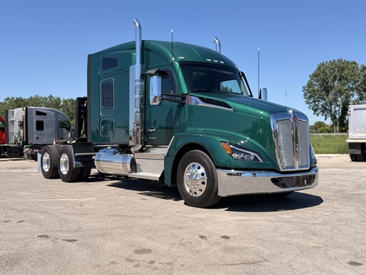 2027 Kenworth T680