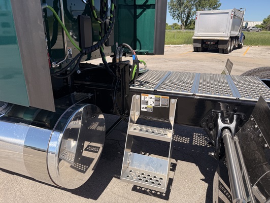 2027 Kenworth T680 in Kansas City, MO — photo 14