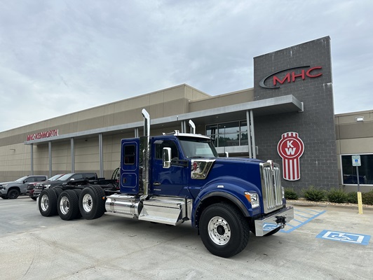 2027 Kenworth W990