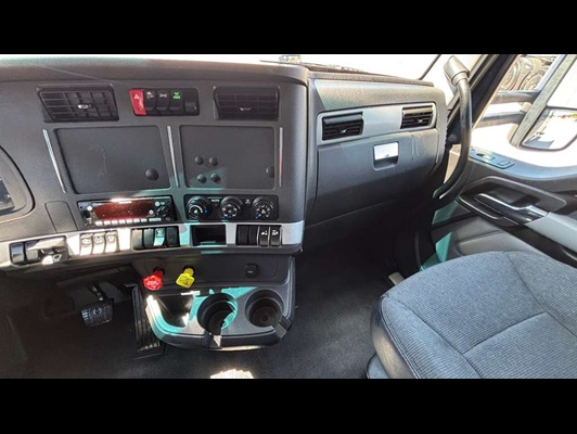 2023 Kenworth T680 in El Paso, TX — photo 24
