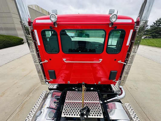 2027 Kenworth T880 in Olathe, KS — photo 19