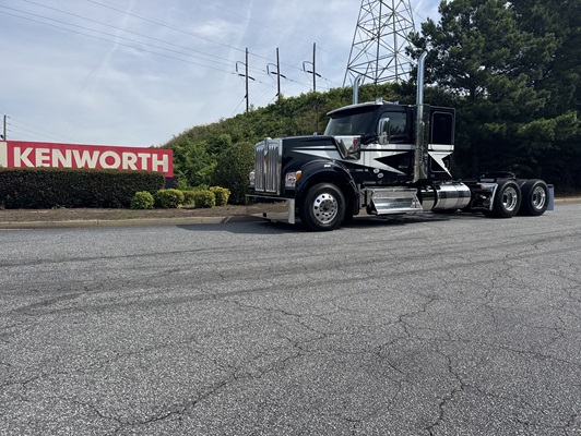 2027 Kenworth W990 in Mableton, GA — photo 2