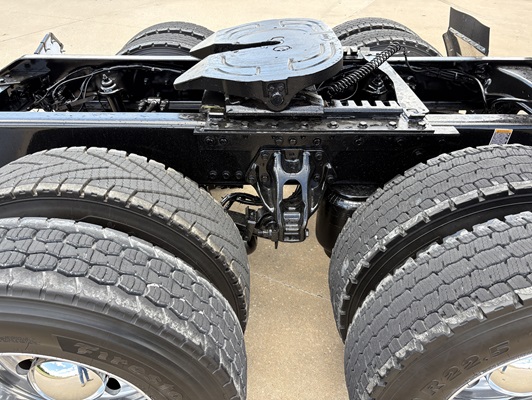 2023 Kenworth T680 in Oklahoma City, OK — photo 4