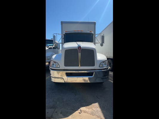 2023 Kenworth T270 in Leawood, KS — photo 3