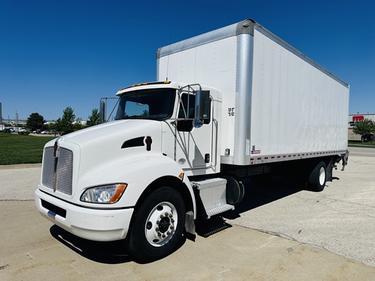 2022 Kenworth T270 in Olathe, KS — photo 2