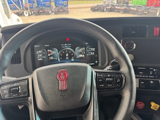 2022 Kenworth T680 in Dallas, TX — photo 14