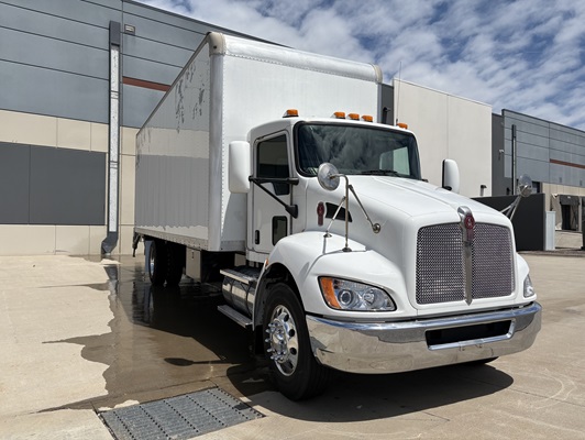 2021 Kenworth T270