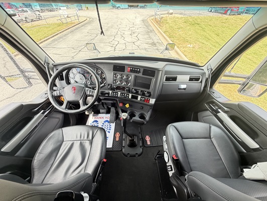 2022 Kenworth T680 in Joplin, MO — photo 15